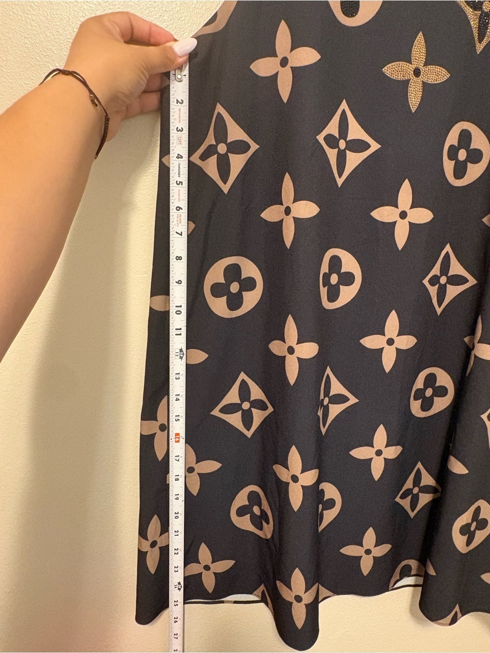 Sleeveless Black Midi Dress with Tan Floral Medallion Print Size L - Picture 2 of 3